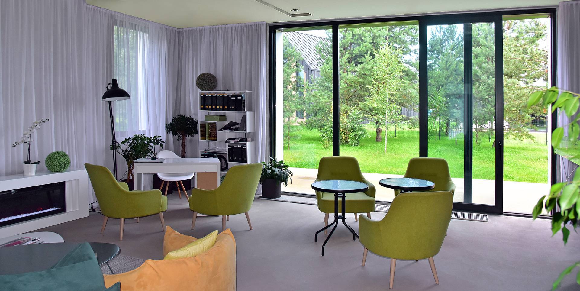 Раздвижной портал ALT SL160, одна активная створка, цвет RAL 7021, вид изнутри категория Портальные системы