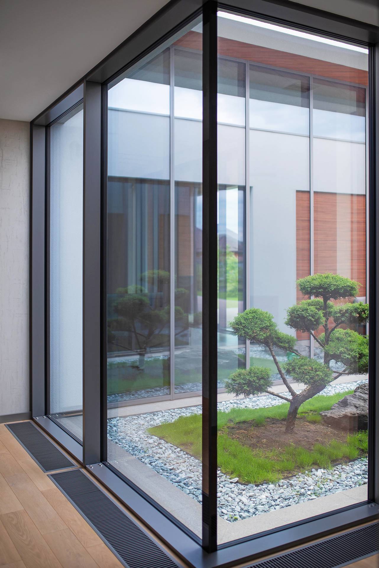 Французское глухое окно ALT F50, цвет DB702 категория Окна