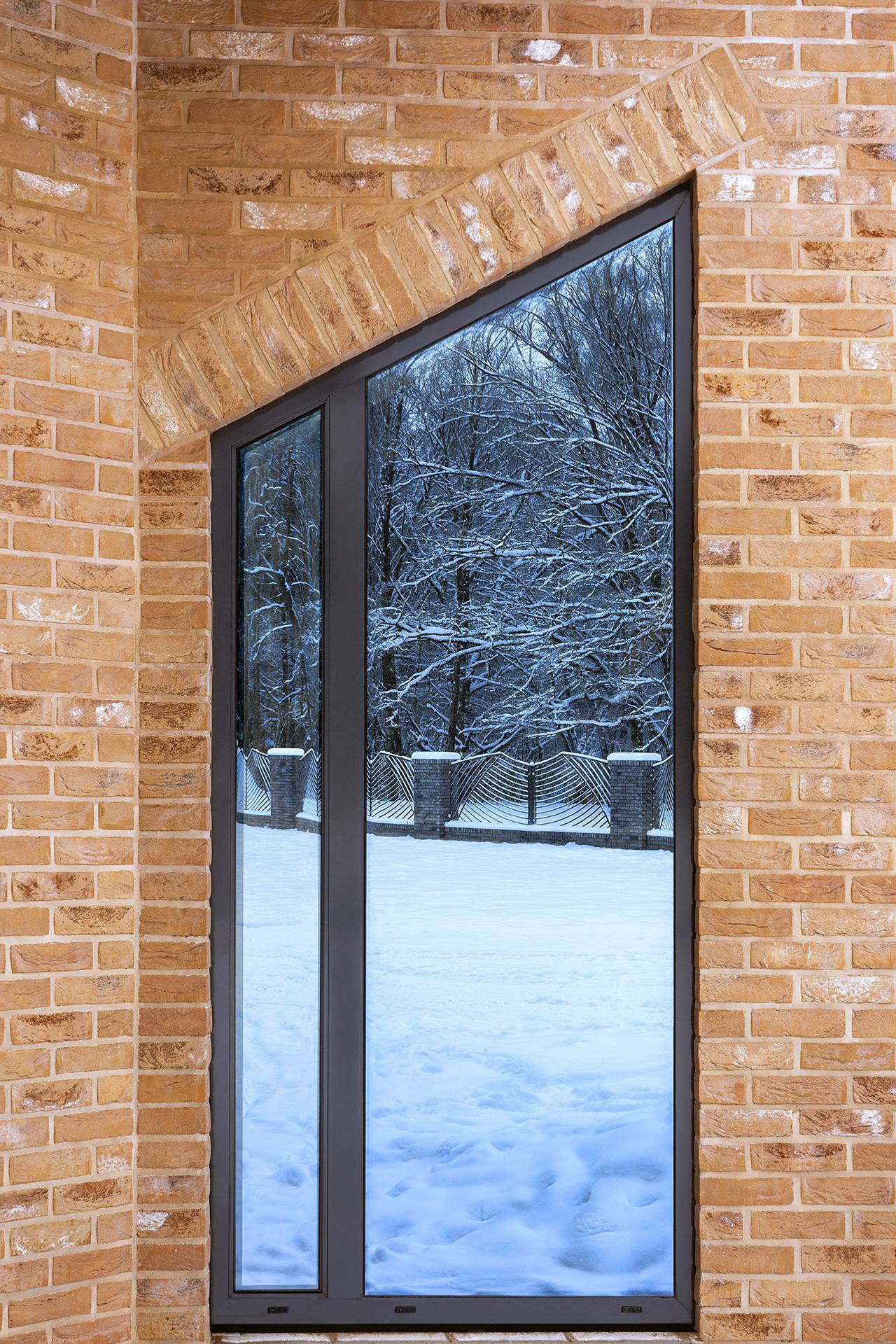 Структурная вентстворка ALT W72 VS, цвет DB703, размер 180мм категория Окна